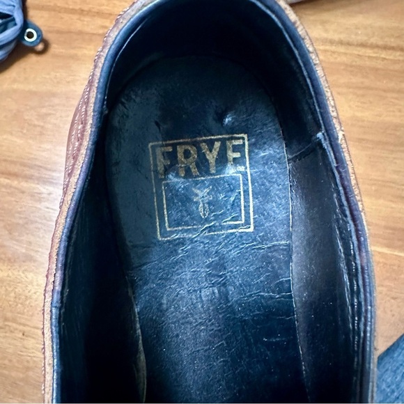 Frye Leather Distressed Cap Toe Oxford Shoes - Picture 7 of 11